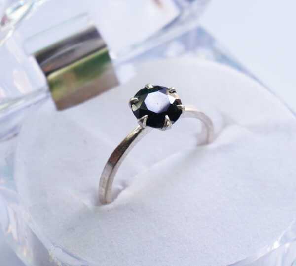 silver ring for females
