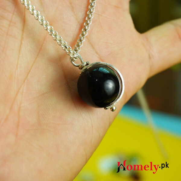 Black-Aqeeq-Chand-locket